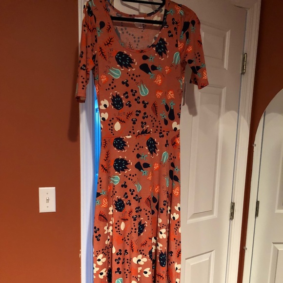 LuLaRoe Dresses & Skirts - Lularoe Ana NWT size medium